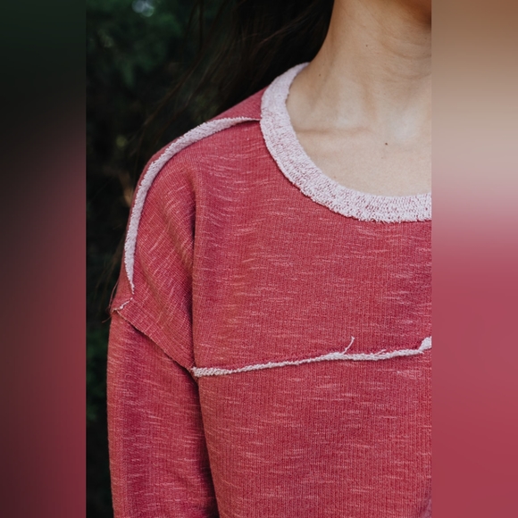 Releasing Top - Picture 4 of 7